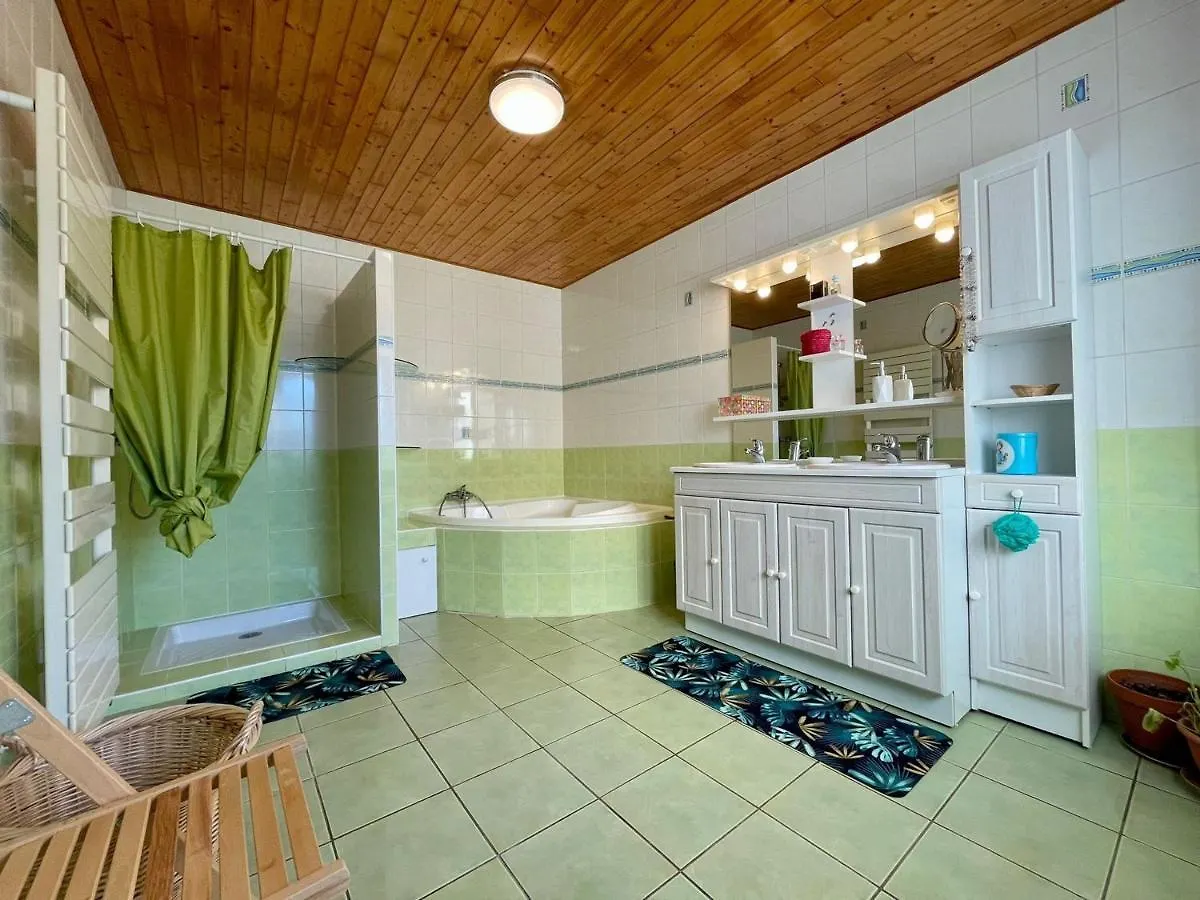 Gite Chaleureux Avec Cheminee Pres Du Puy-En-Velay, Ideal Pour Familles Et Sejours Professionnels - Fr-1-582-349 Saint-Germain-Laprade فرنسا