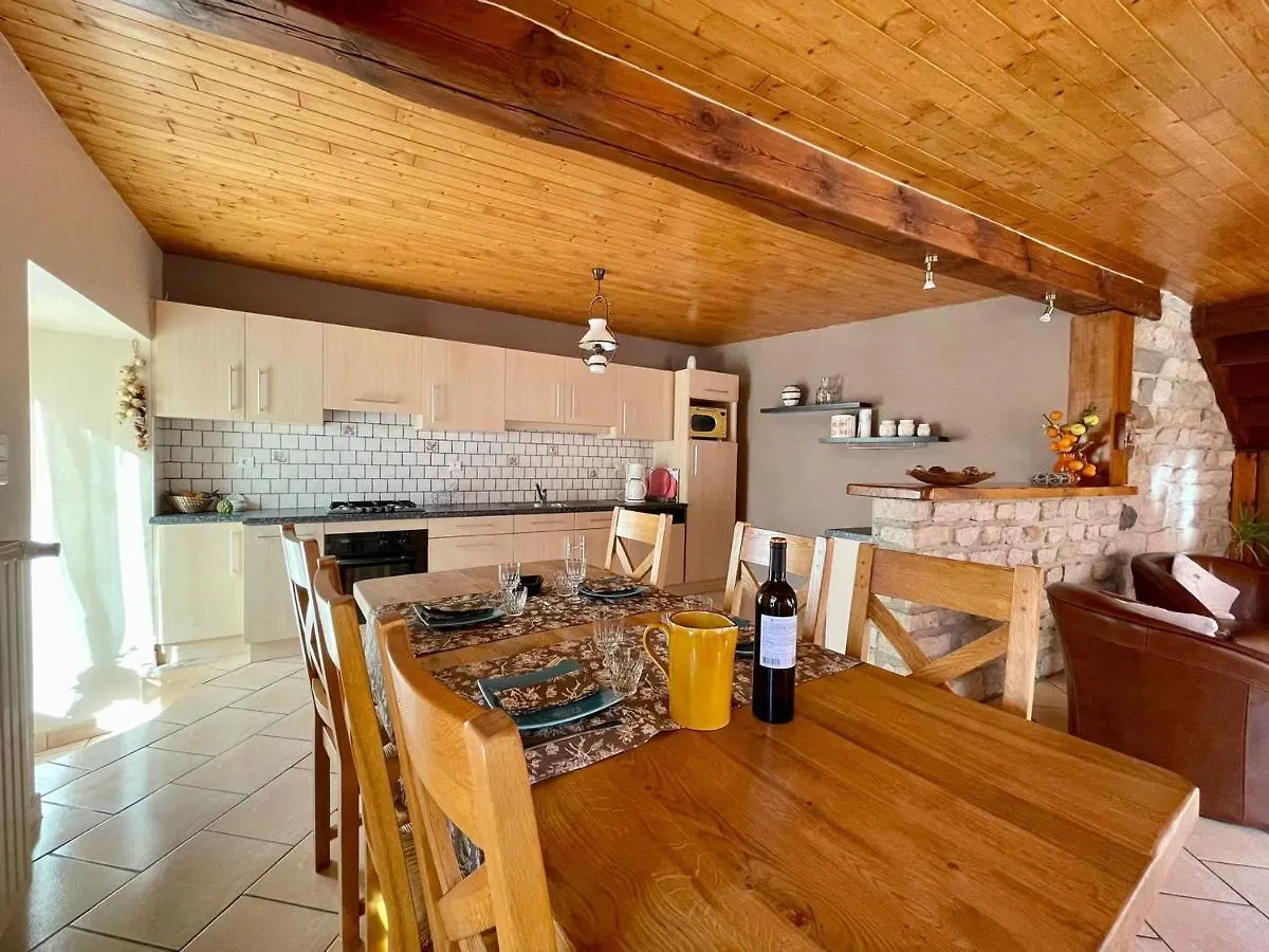 Gite Chaleureux Avec Cheminee Pres Du Puy-En-Velay, Ideal Pour Familles Et Sejours Professionnels - Fr-1-582-349 Saint-Germain-Laprade Holiday home