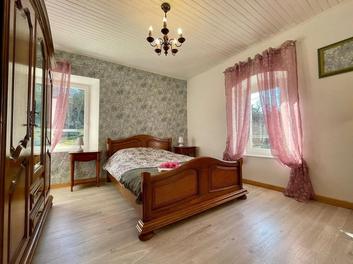 Gite Chaleureux Avec Cheminee Pres Du Puy-En-Velay, Ideal Pour Familles Et Sejours Professionnels - Fr-1-582-349 Saint-Germain-Laprade